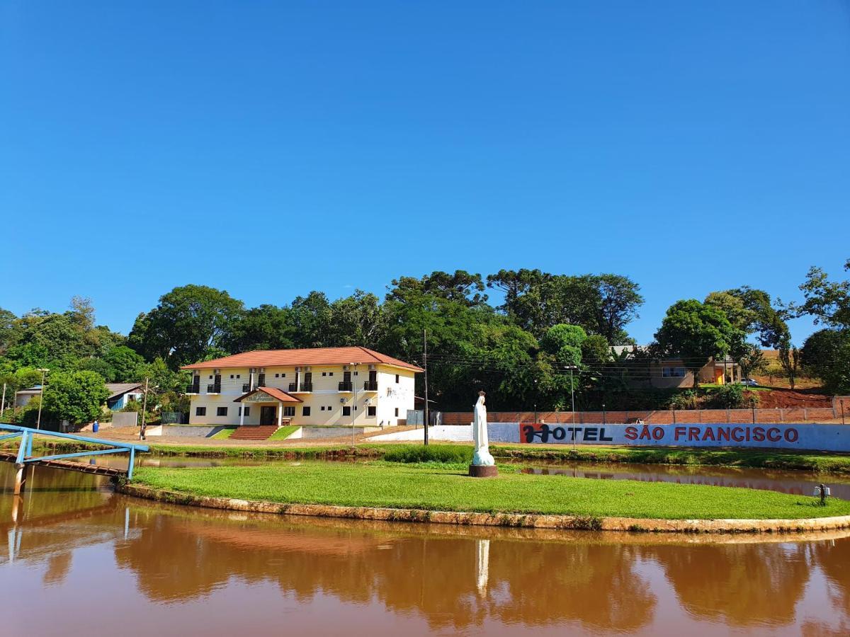 Hotel Sao Francisco Tres Barras Do Parana Pr Exterior foto