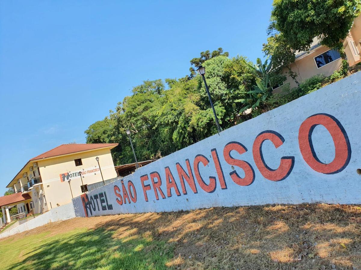 Hotel Sao Francisco Tres Barras Do Parana Pr Exterior foto