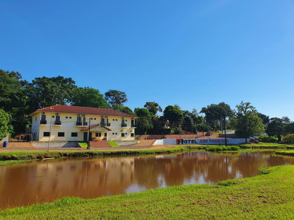 Hotel Sao Francisco Tres Barras Do Parana Pr Exterior foto