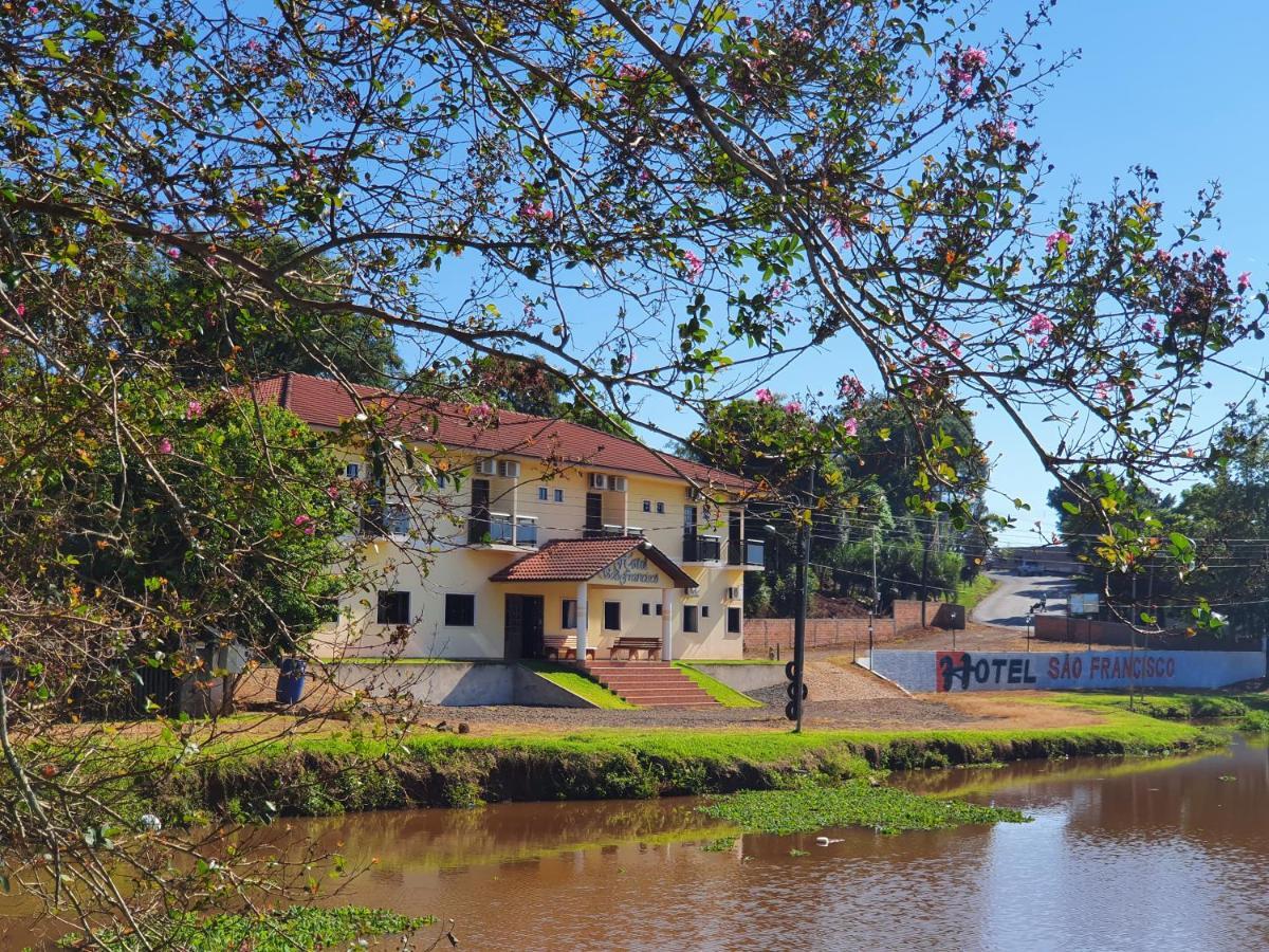 Hotel Sao Francisco Tres Barras Do Parana Pr Exterior foto